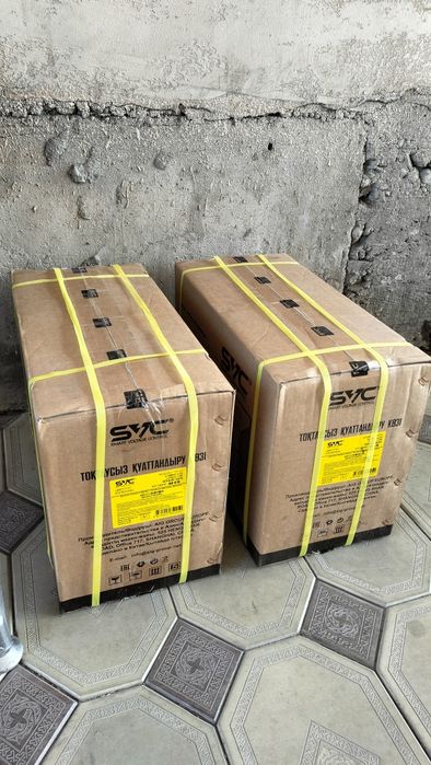 Источник бесперебойного питания SVC PT-3K-LCD