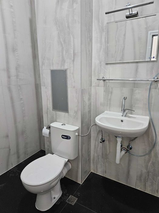 Дава се под наем Магазин в Пловдив, Южен - 90 кв.м за 612 € - Снимка #4