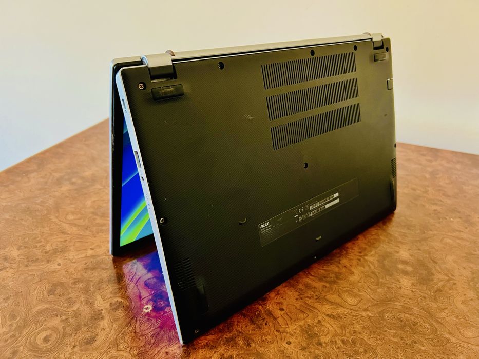 Acer noutbuk SSD 256  DDR 4