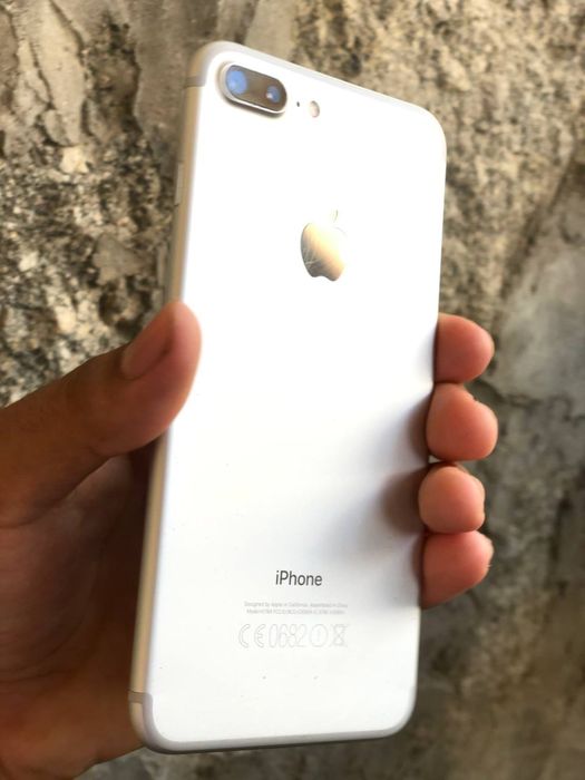 Iphone 7 plus  xolati idealni