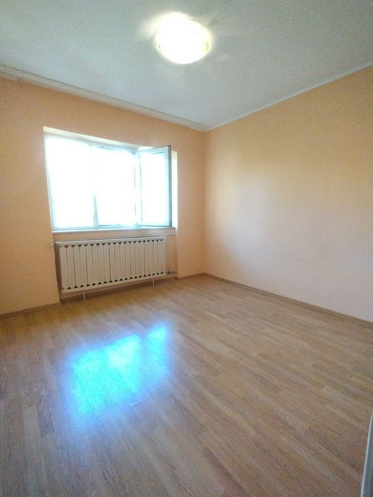 Inchiriez ap. 2 camere decomandat, nemobilat in Rogerius