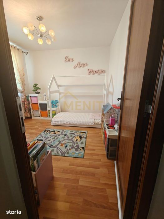 Apartament Superb PLopeni