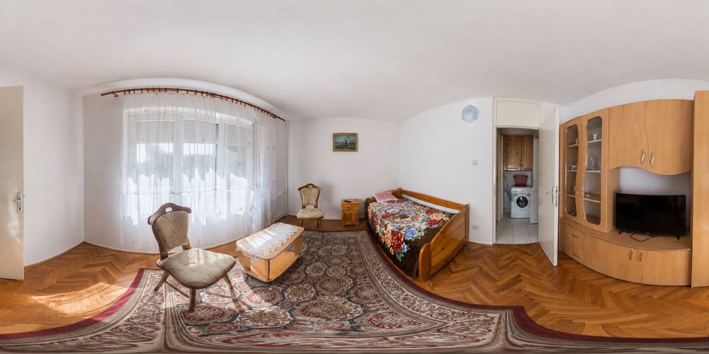 Apartament 2 camere de vanzare zona Rogerius