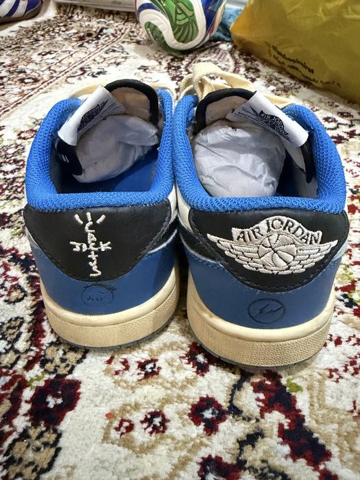 Кроссовки детские