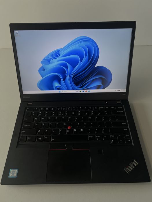 Lenovo ThinkPad T490 i5 8365u 16GB ram 512ssd