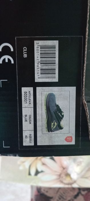 Обувки с бомбе 43