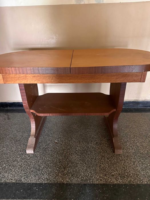 Масивни холни маси