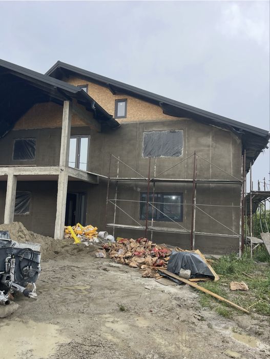 Tencuiala mecanizata clasica pe baza de nisip var si ciment