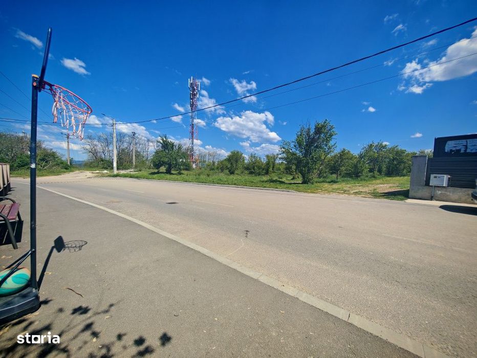 Teren central intravilan in Mioveni