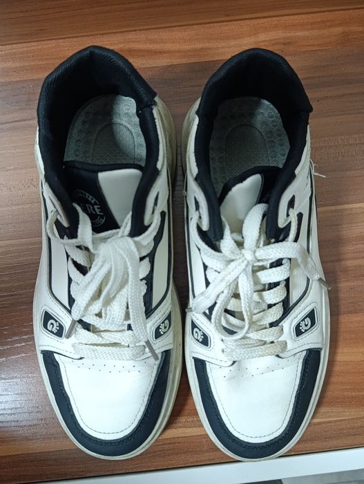 Качественные кроссовки