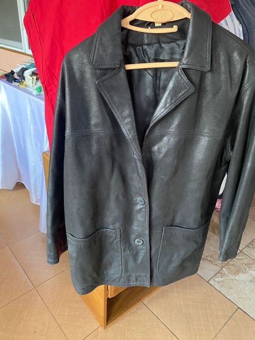 Îmbrăcăminte de piele