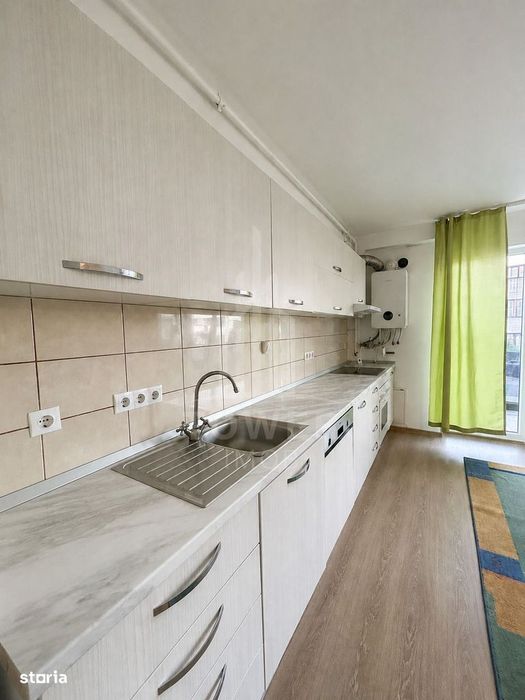 Apartament de închiriat – 3 camere, 2 băi, 72 mp