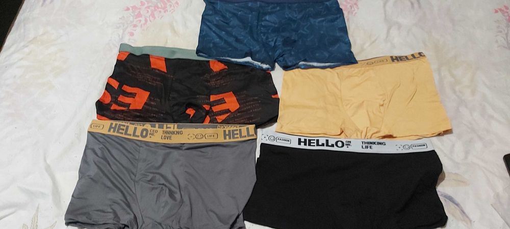 Продавам 5броя мъжки боксерки номер 56 ххл