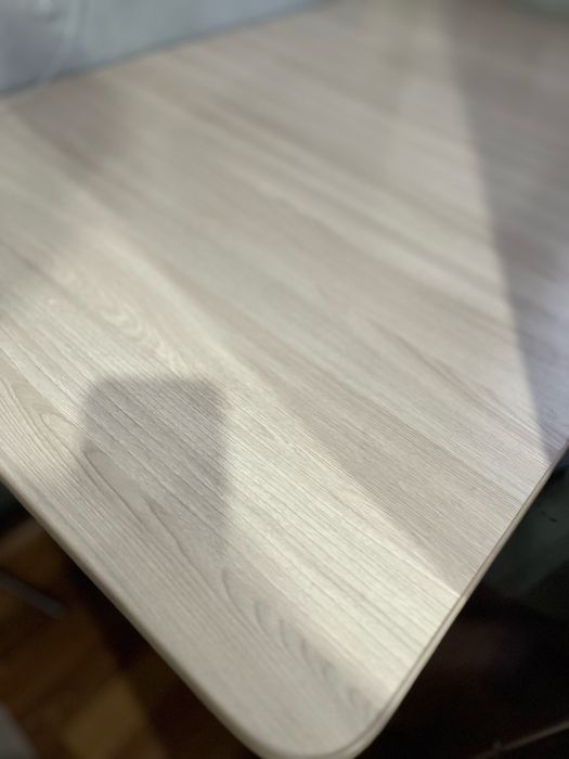 Продам стол