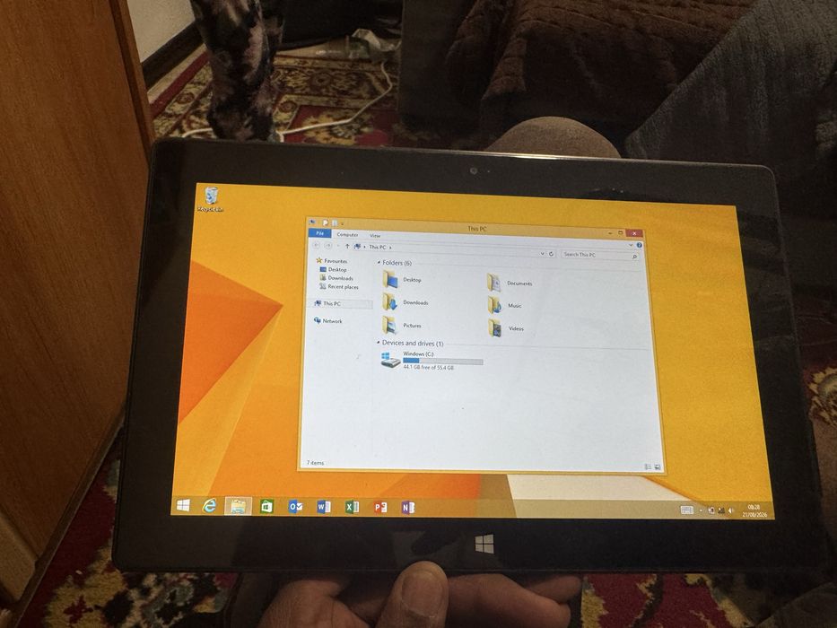 Surface tablet with a detachable keyboard