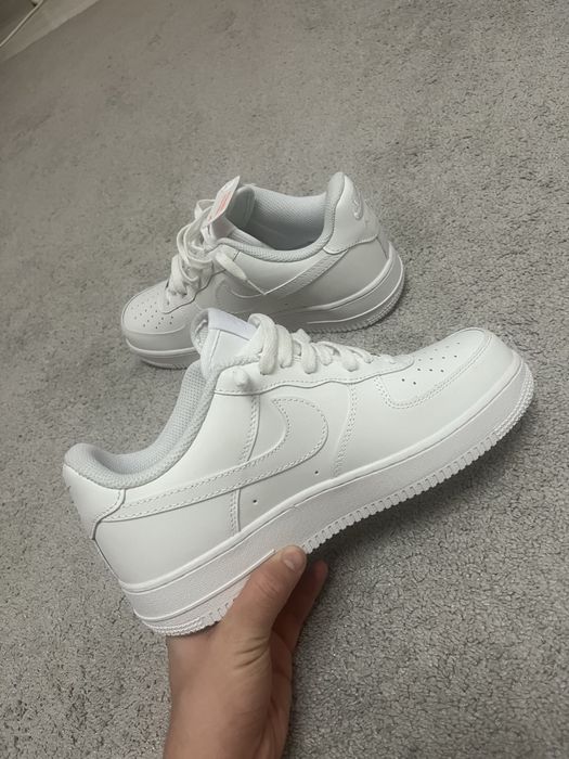 Air force 1 low.