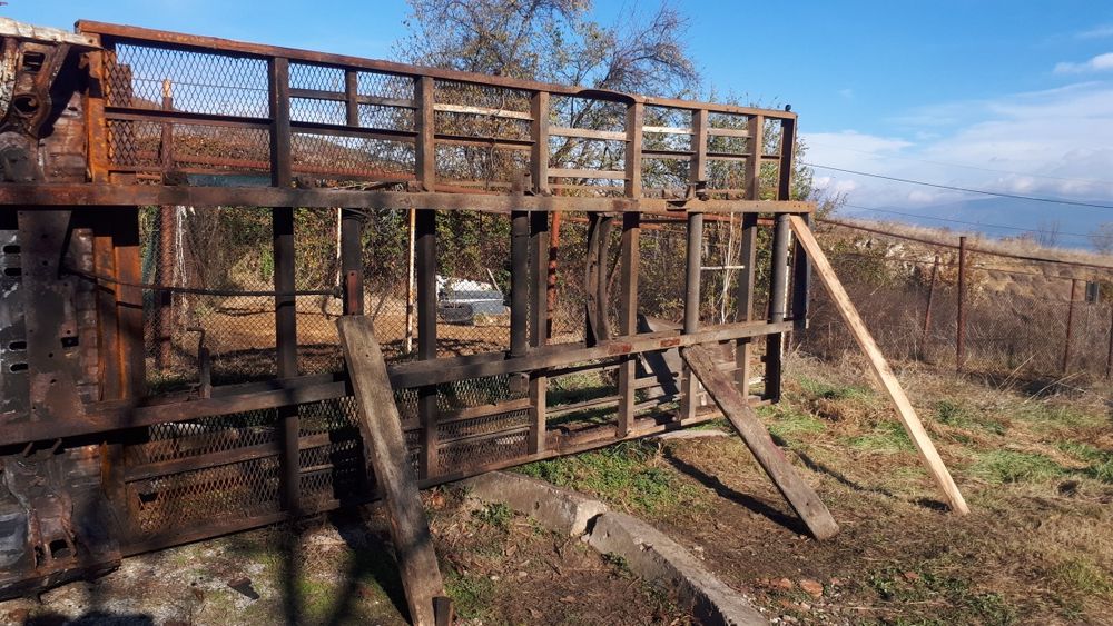 Продавам метална конструкция за каросерия от ИВЕКО