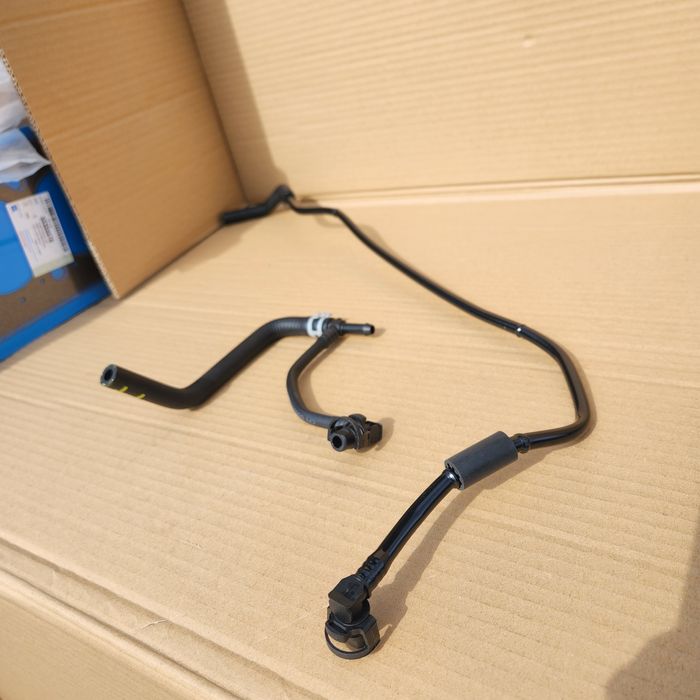 Трубка сапуна на дроссель