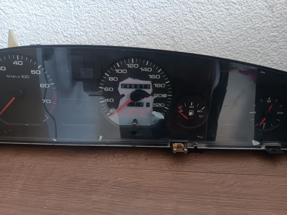 Ремонт на километражи и борд компютри за Ауди 80 90 Б4-Б3 Ауди 100 C3/