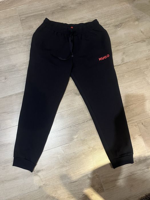 Мъжки екип на Hugo