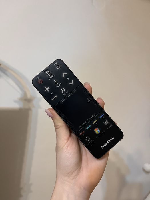 Televizor Samsung UE32F6470SS – Smart TV, Full HD, telecomandă touch