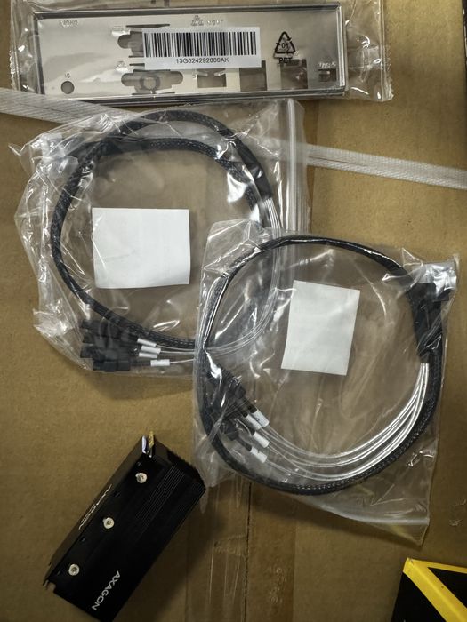 Workstation AMD EPYC 7452 256GB ECC asrock romed8 AI Server Editare