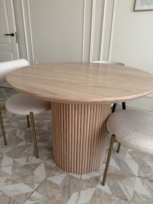 Кухонный круглый стол