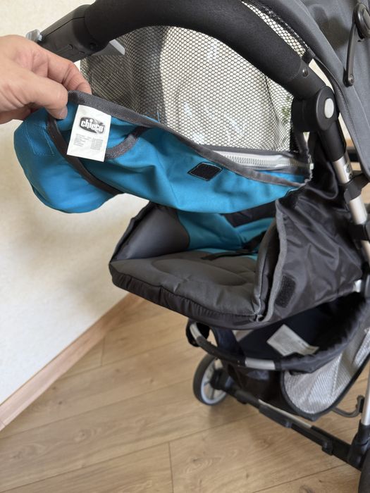 Коляска бренда Chicco