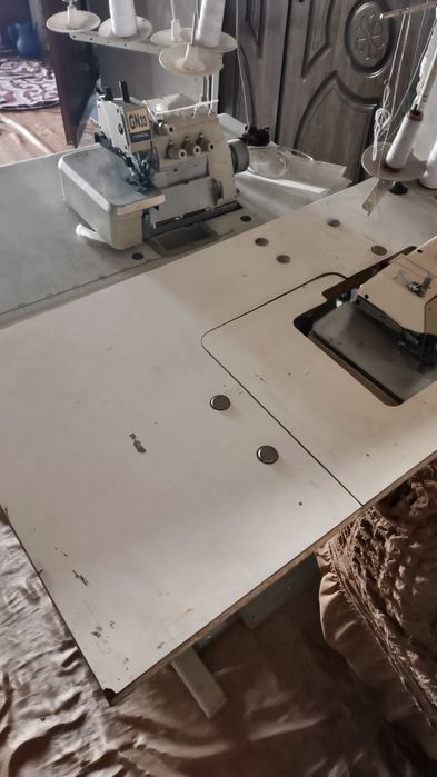 Tikuv mashinasi averlok