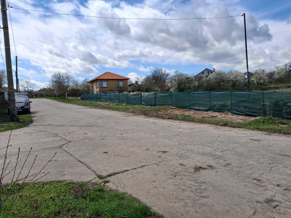 Продава се Парцел в с. Върбак, Област Шумен - 840 кв.м за 15 €/кв.м - Снимка #1