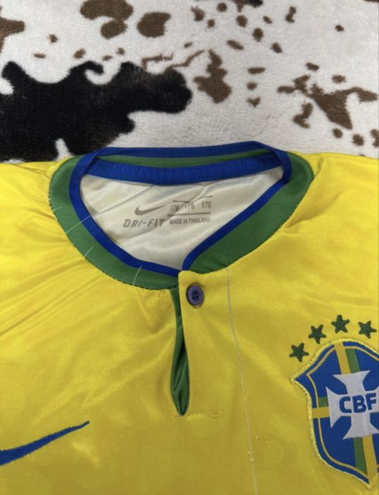 Tricou Nike cu Neymar Jr Brazilia, cu mic defect