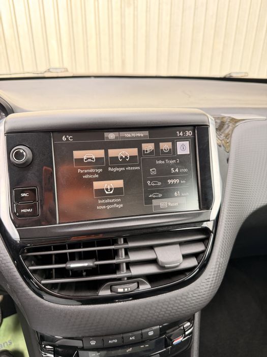 Peugeot 2008 Facelift Allure 1.6HDI 120CP Euro 6 .