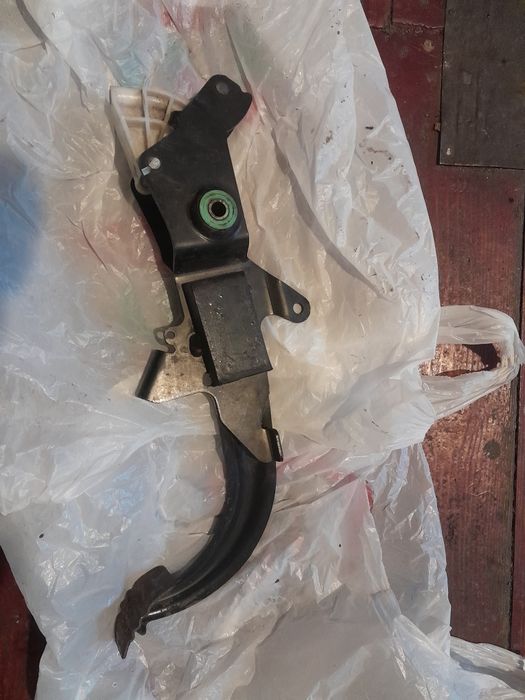 Pedala ambreiaj,aeroterma,pompa servo renault laguna 1