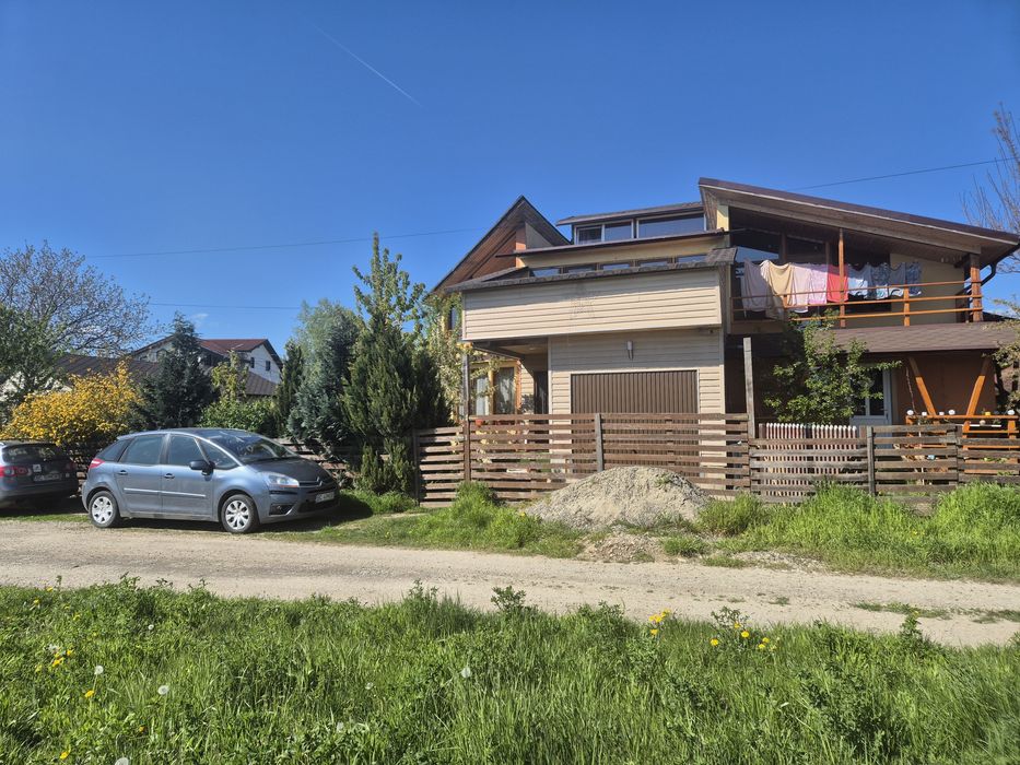 Vând vilă 300 mp, teren 800, Măgura Bacău
