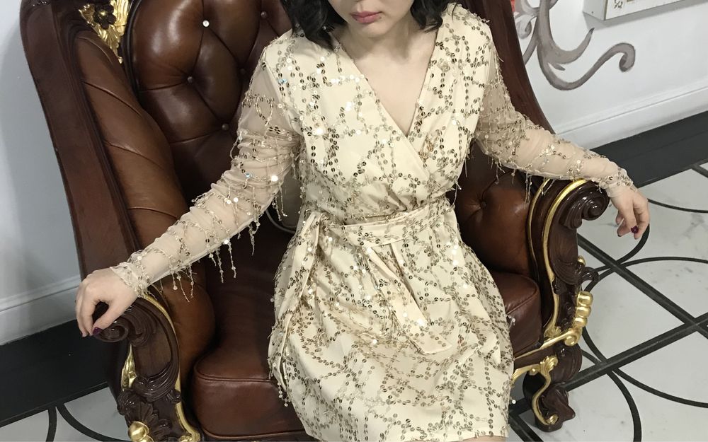 Шикарное вечернее платье