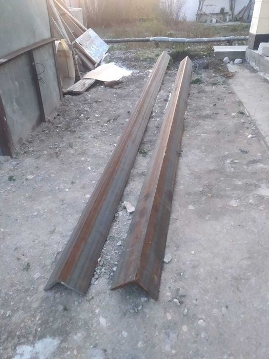 Уголок равнополочный