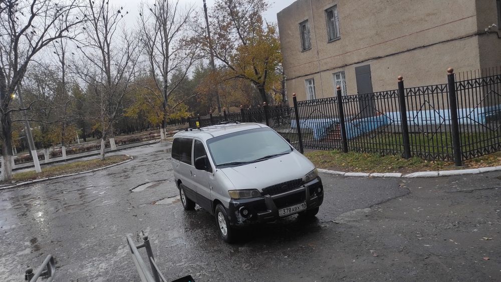 Продам машину хендай старекс