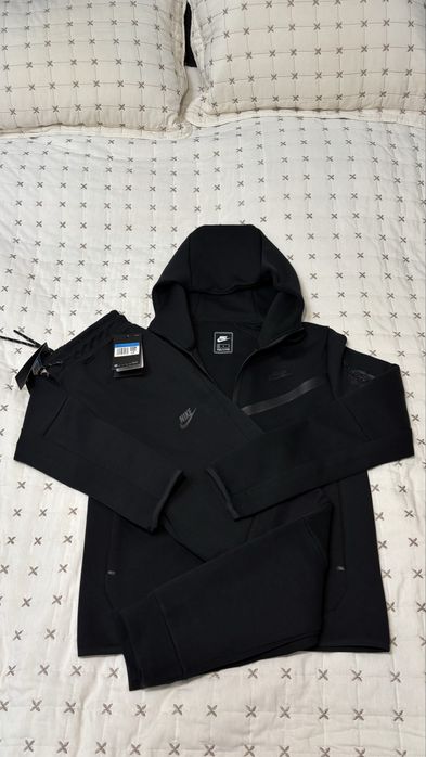 Черный  найк теч флис новая