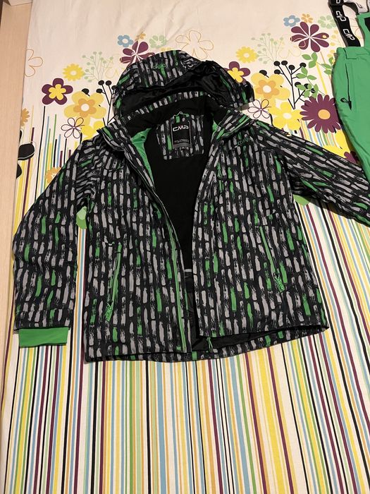 Ски екип яке CMP за 14 г. и ски панталон 176 см.