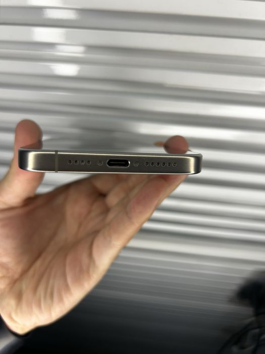 Продам айфон 15 про макс