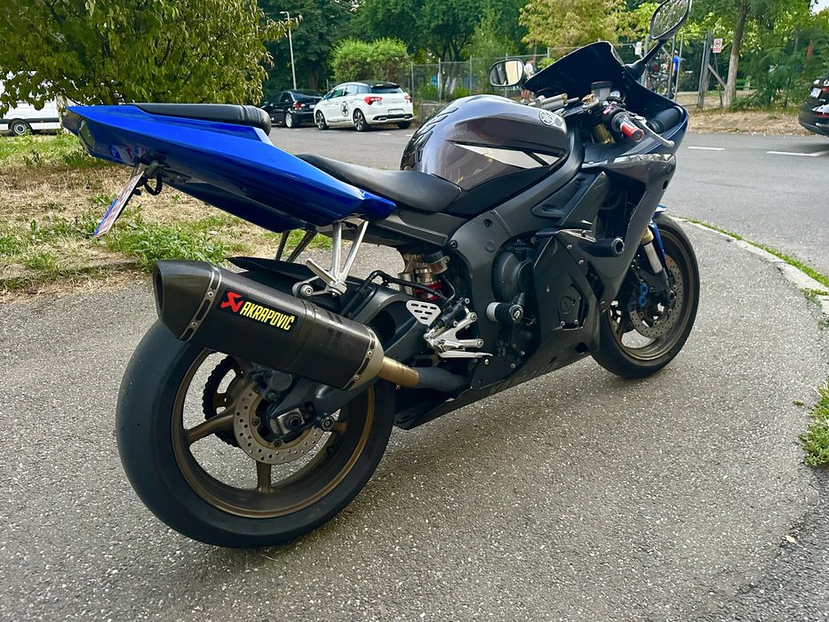 Vand   Yamaha  r6  an fb 2004!