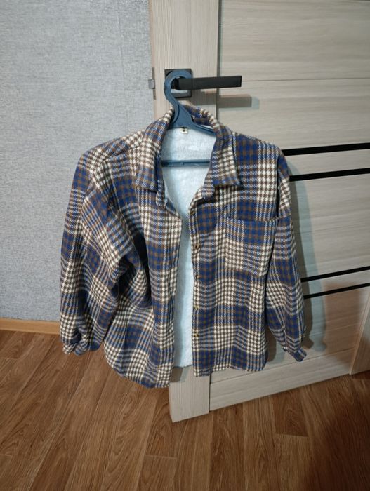 Продам новую рубашку.