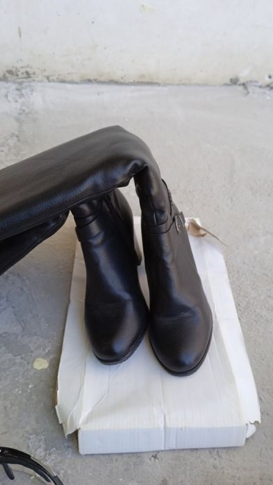 Женские сапоги, кожаные