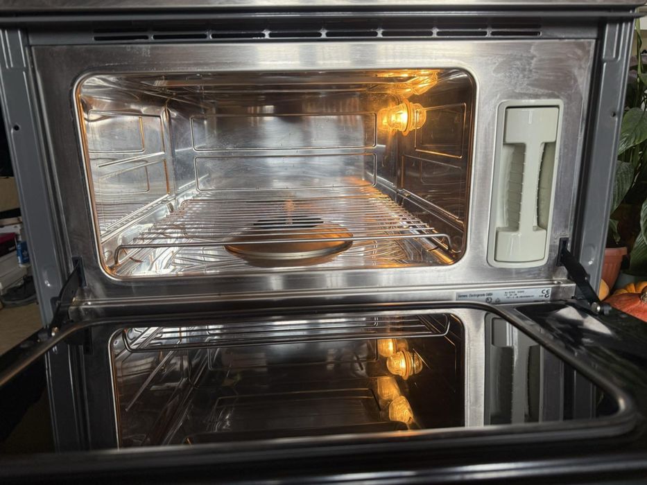 Фурна за вграждане за готвене на пара Siemens