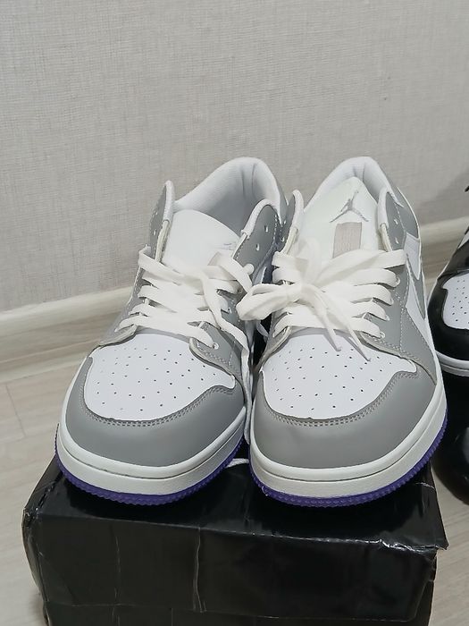 Аяк киім сатылады