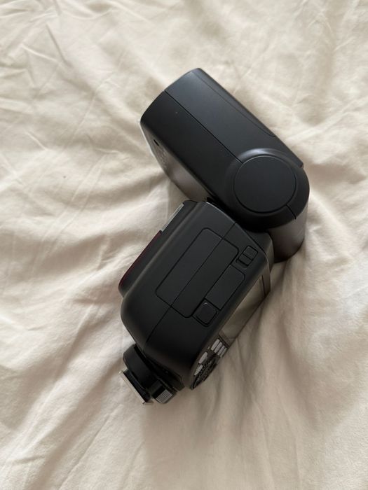 Продаю.  Вспышку