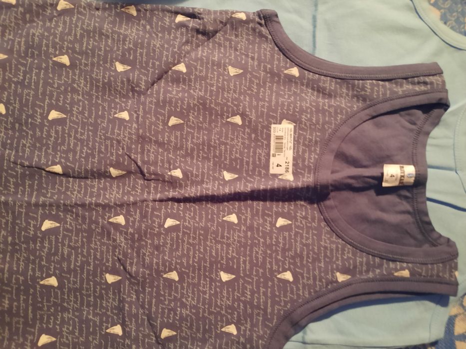 Майки новые на мальчика 7-9 лет