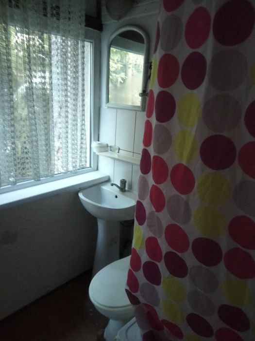 Sinaia închiriez garsonieră/ central