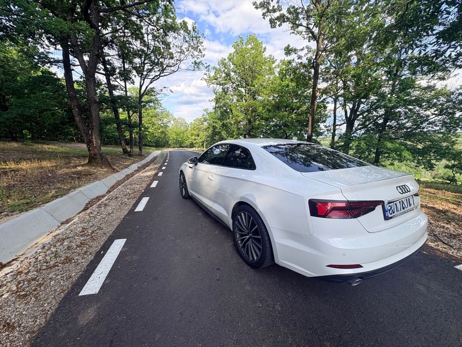 Vând Audi A5 Sline