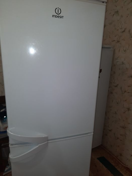 Продам холодильник